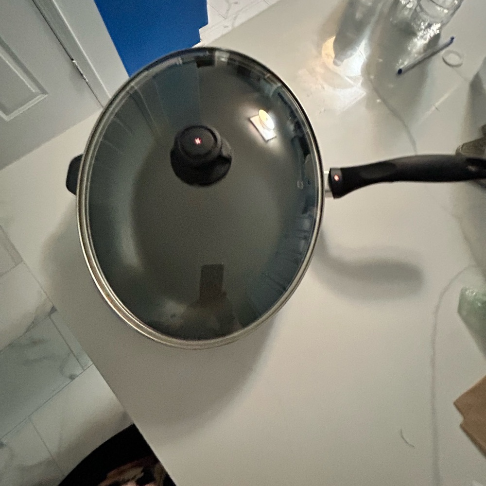 Swiss Diamond Black Non-Stick Frying Pan with Glass Lid